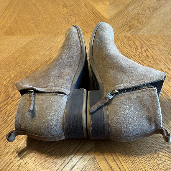 Toms Brown Suede Booties ~ 8 1/2W - Picture 5 of 8